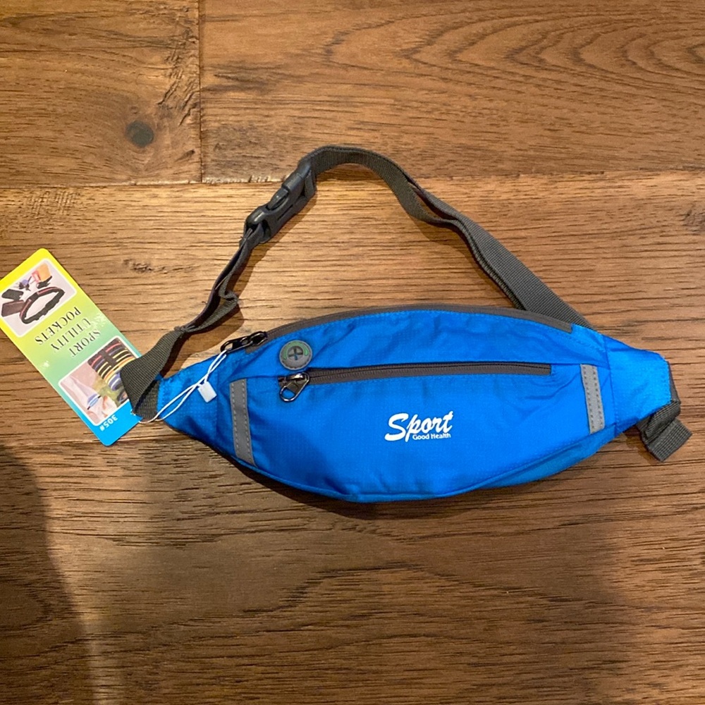 Fanny pack. BNWT. blue